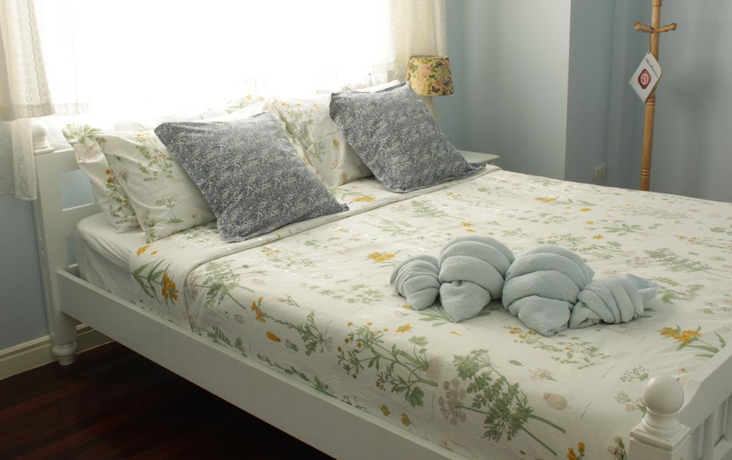 Lada House Bed & Breakfast Lampang Exterior photo
